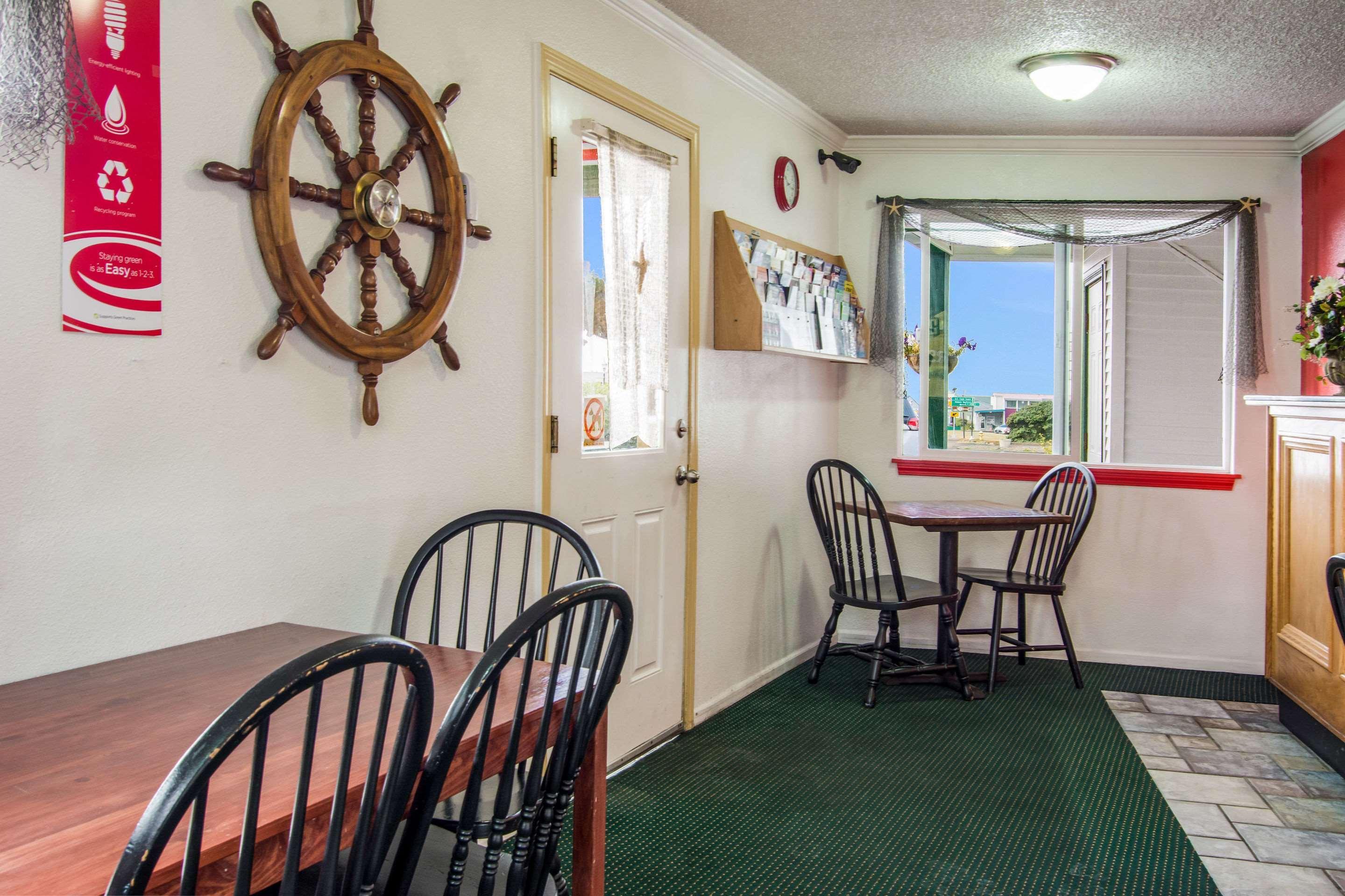 Econo Lodge Newport Exteriér fotografie