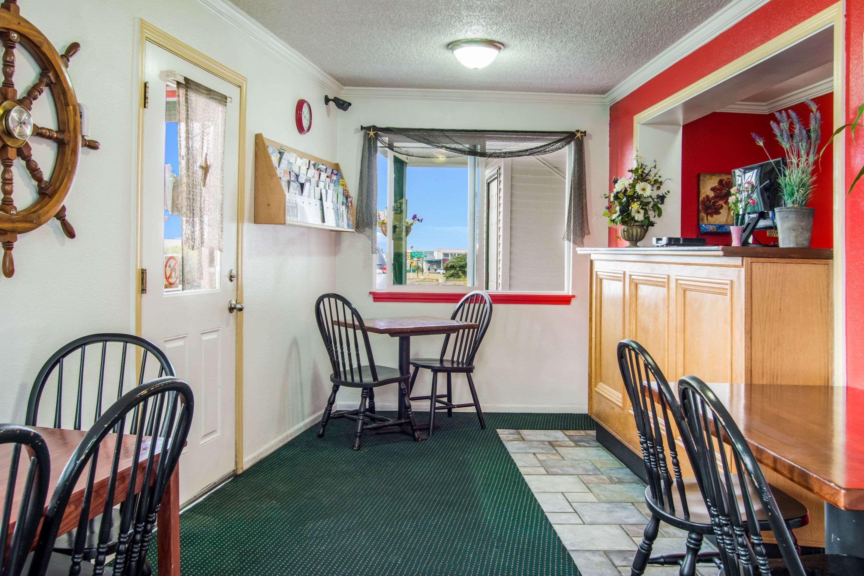 Econo Lodge Newport Exteriér fotografie