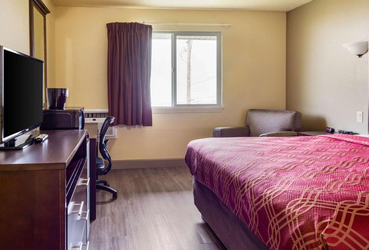 Econo Lodge Newport Exteriér fotografie